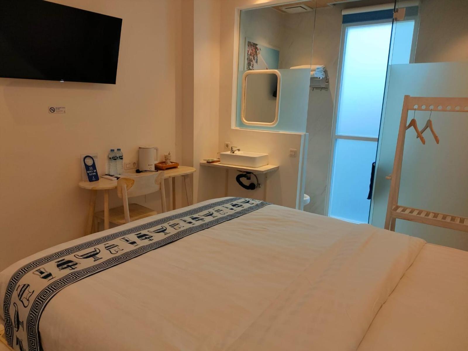 Little Mykonos Bandung
