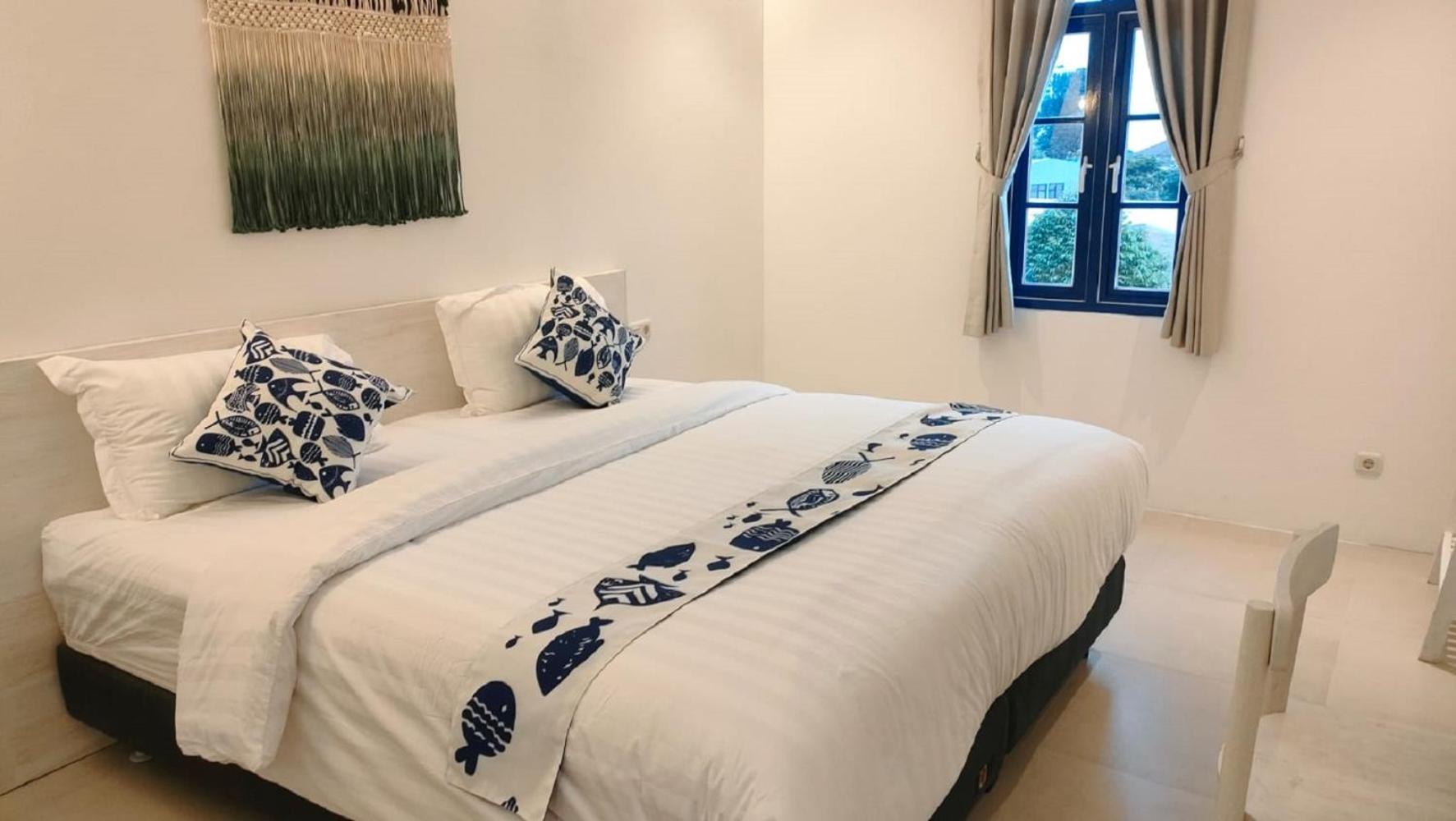 Little Mykonos 3*
